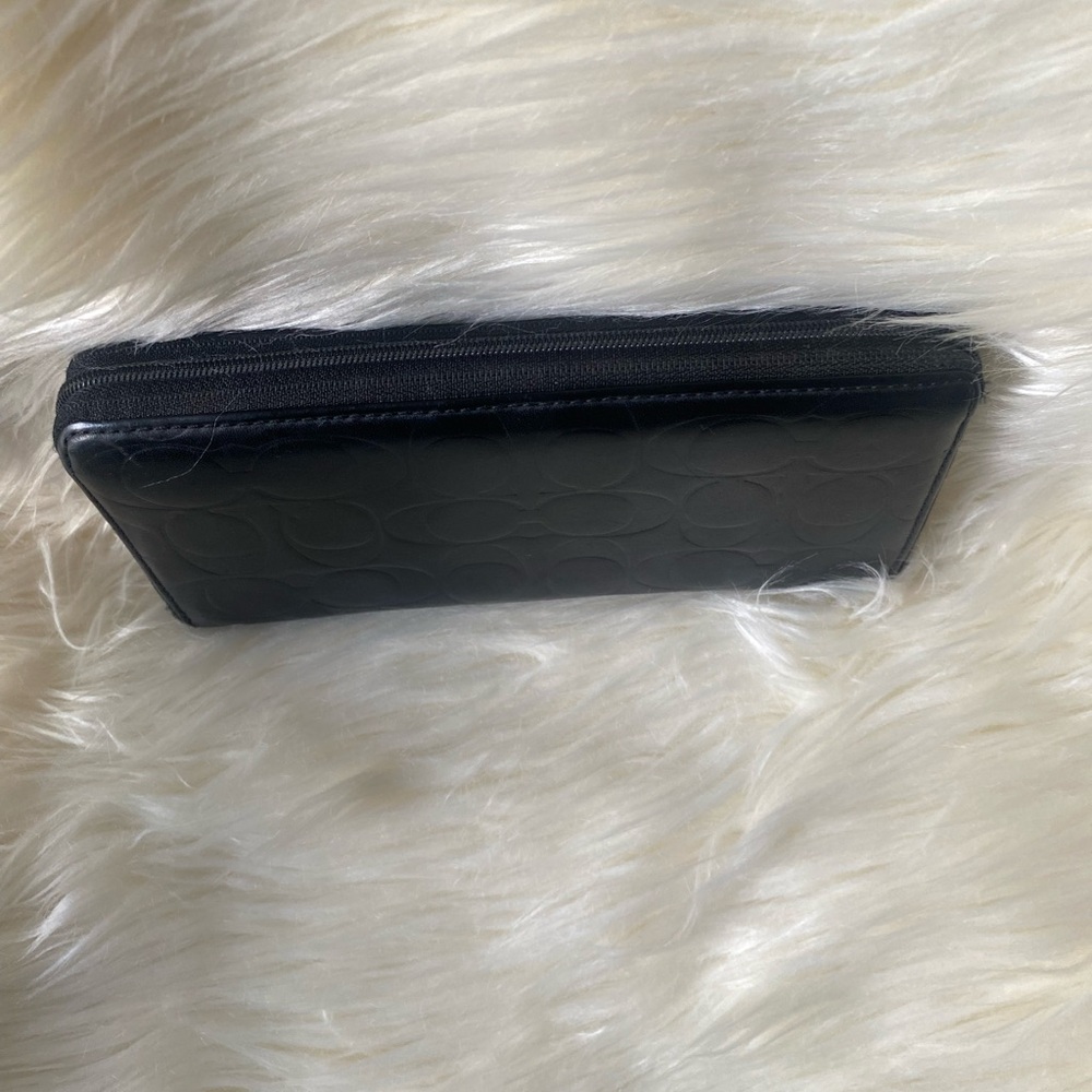 Coach Signature Black Wallet - Picture 5 of 6